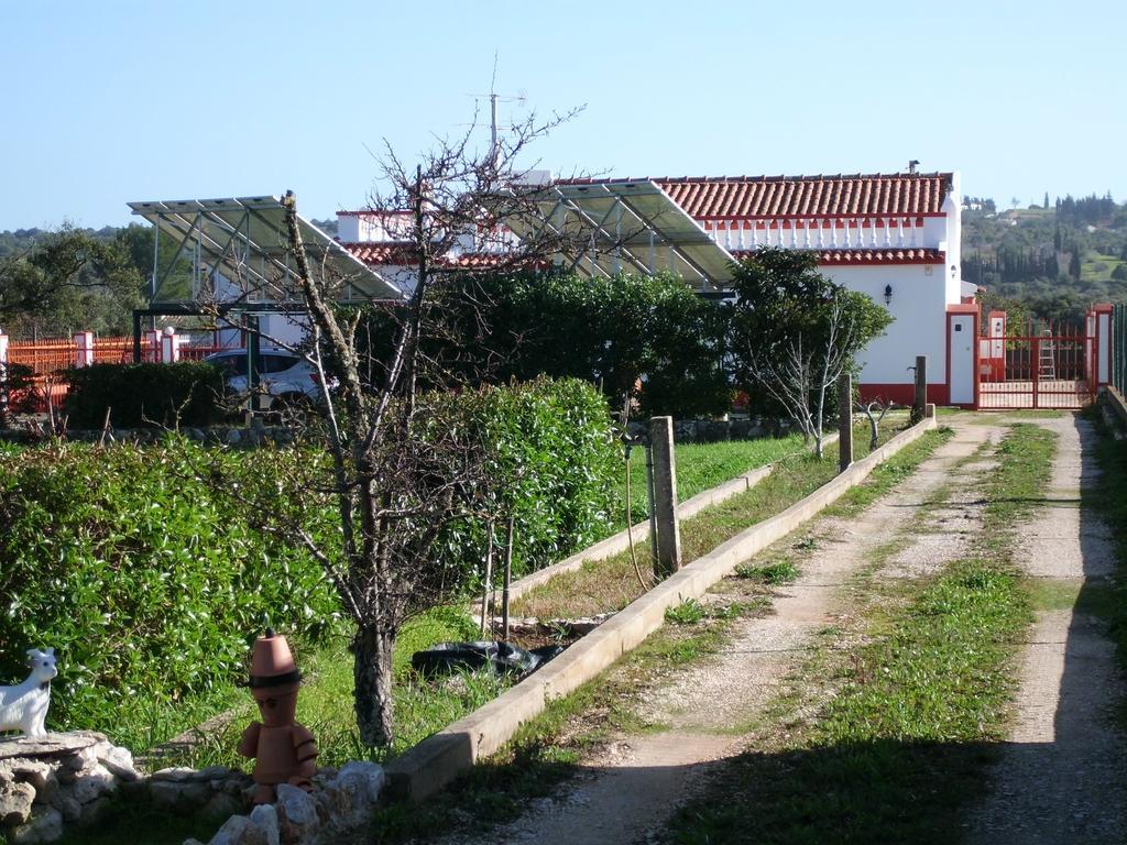 Moradia Perto Dos Palmares Villa Lagos Exterior photo